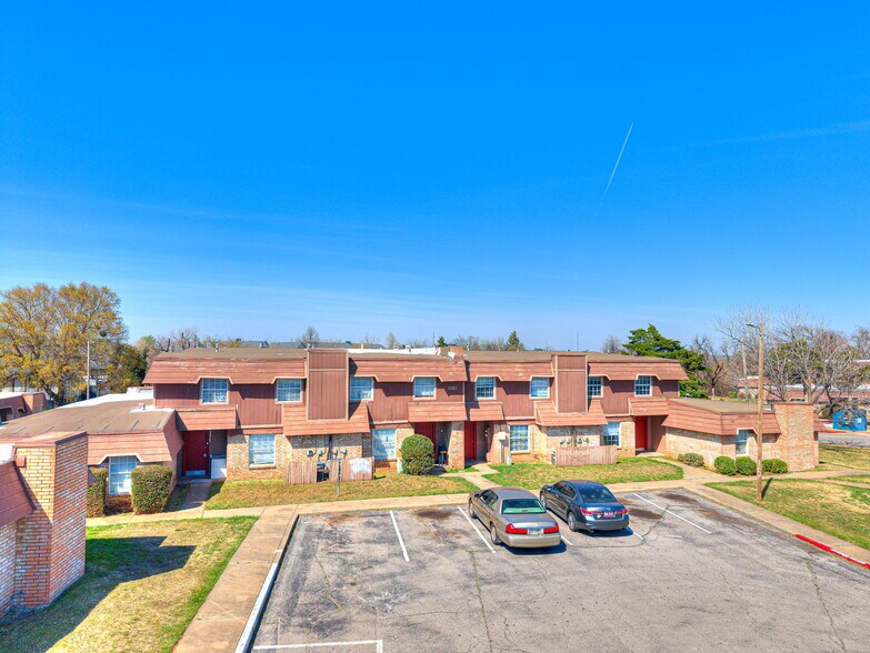 More Photos Of 7404 Lyrewood Ln, Oklahoma City Apartments For Sale