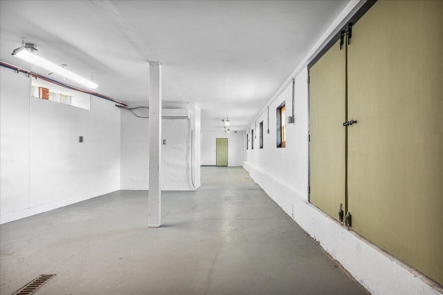 More Photos Of 21 Furnace St, Danielson Storefront For Sale