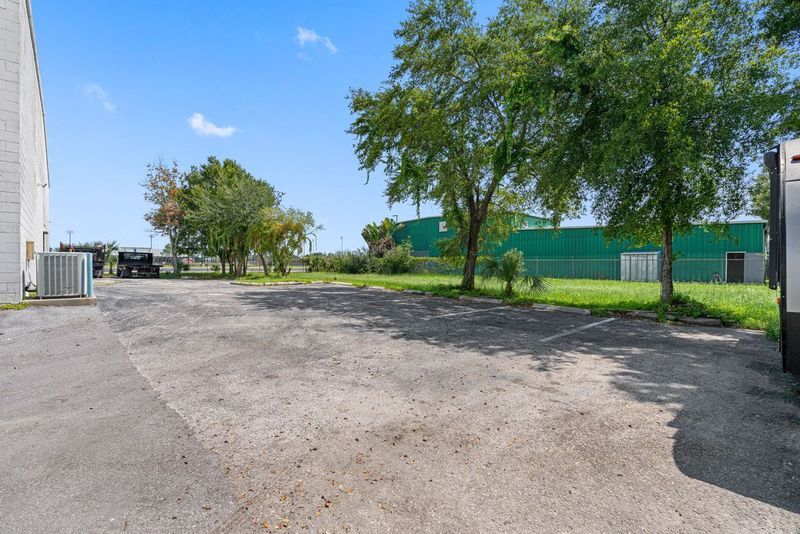 More Photos Of 6235 118th Ave N, Largo Unknown For Lease