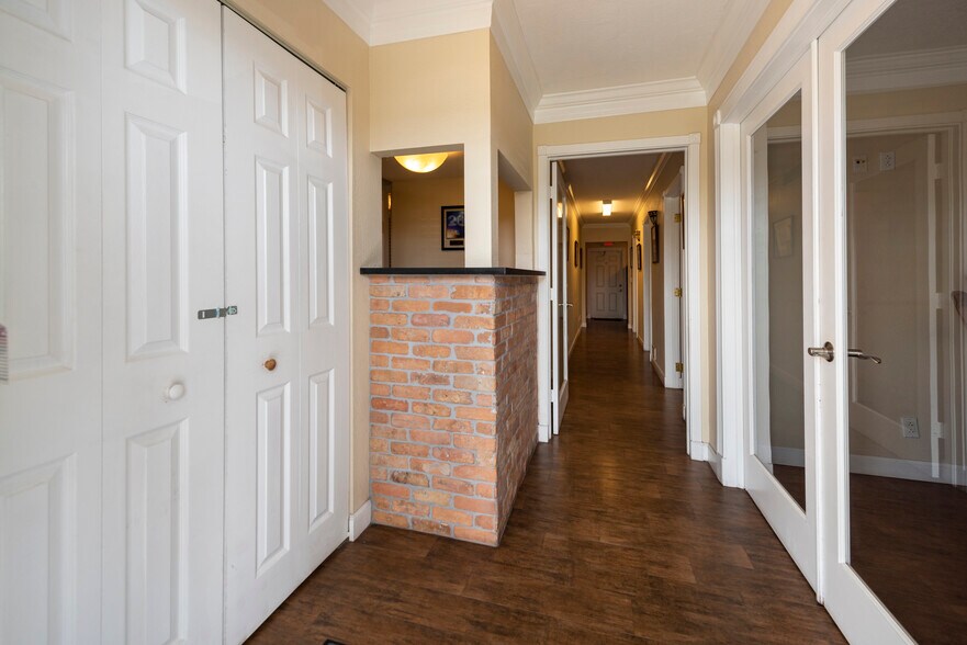 More Photos Of 45 E Sheridan St, Dania Beach Office Residential For Lease