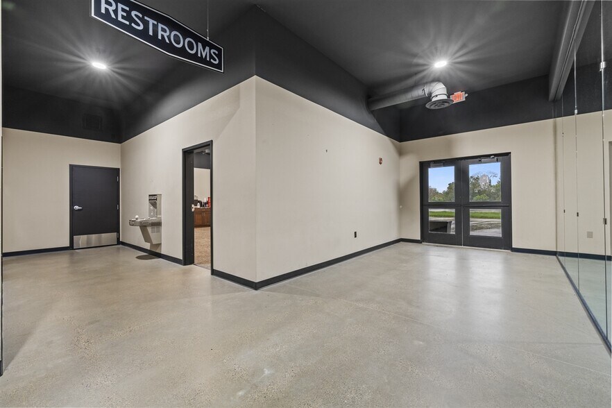 More Photos Of 7051 Highway 2 and 52 W, Minot Warehouse For Sale