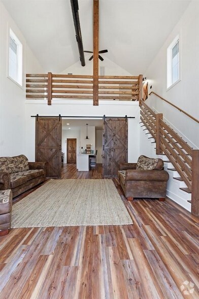 More Photos Of 1006 Frost Ave, Driftwood Loft Creative Space For Sale