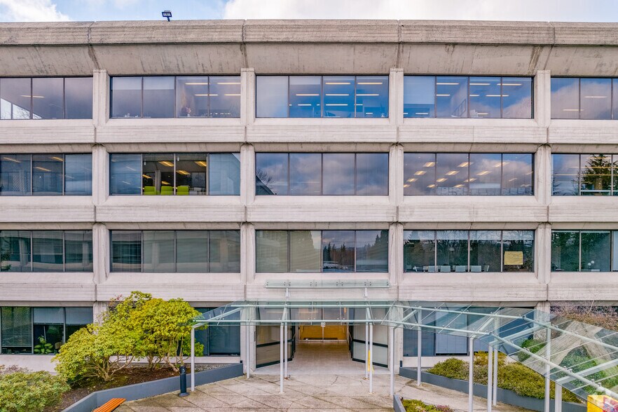 More Photos Of 6400 Roberts St, Burnaby Unknown For Lease