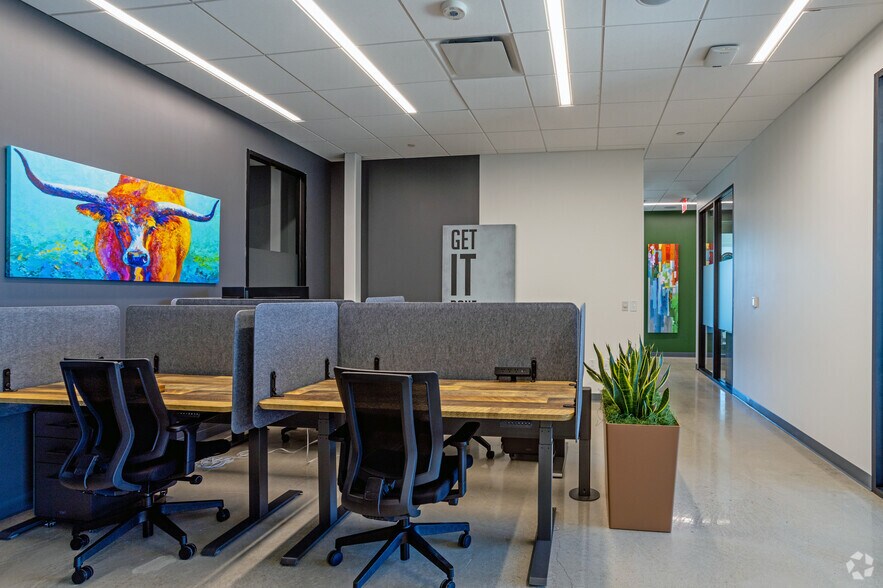 More Photos Of 7710 N FM 620 Rd, Austin Coworking Space