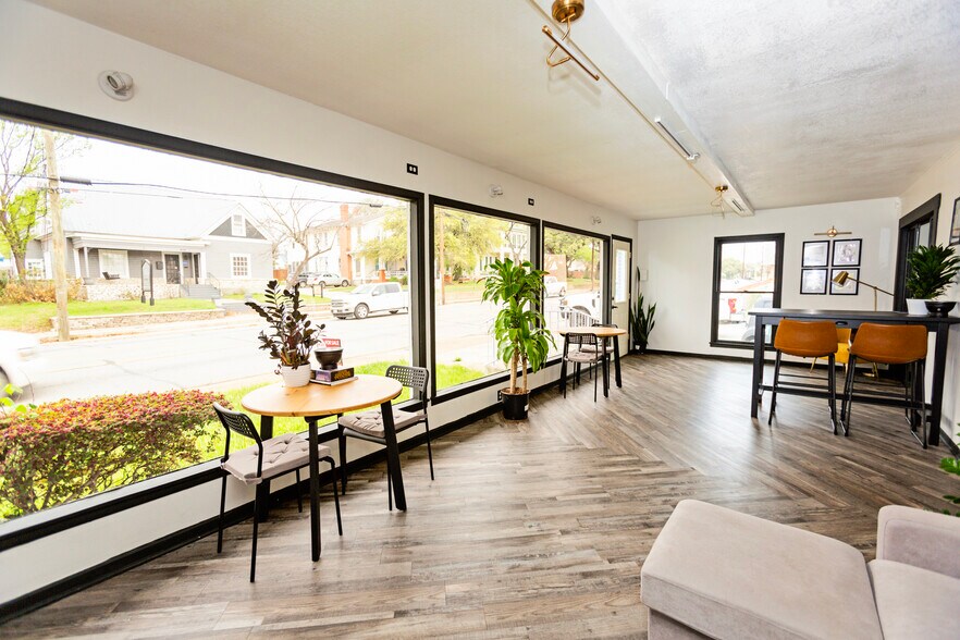 More Photos Of 415 N Main St, Belton General Retail For Sale