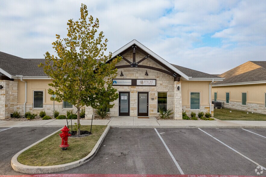 More Photos Of 1210 Cottonwood Crk, Cedar Park Office For Lease