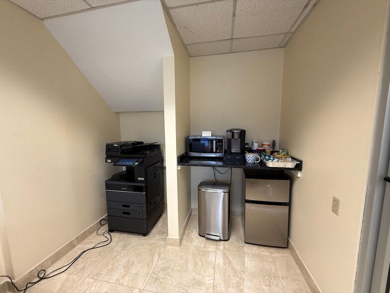 More Photos Of 162 Harding St, Worcester General Retail For Sale