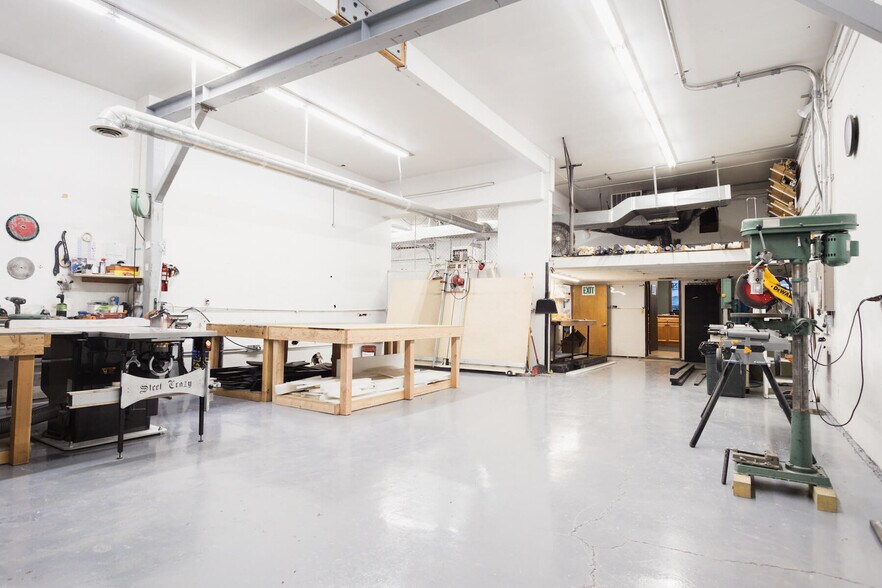 More Photos Of 2002 Fruitvale Blvd, Yakima Warehouse For Sale