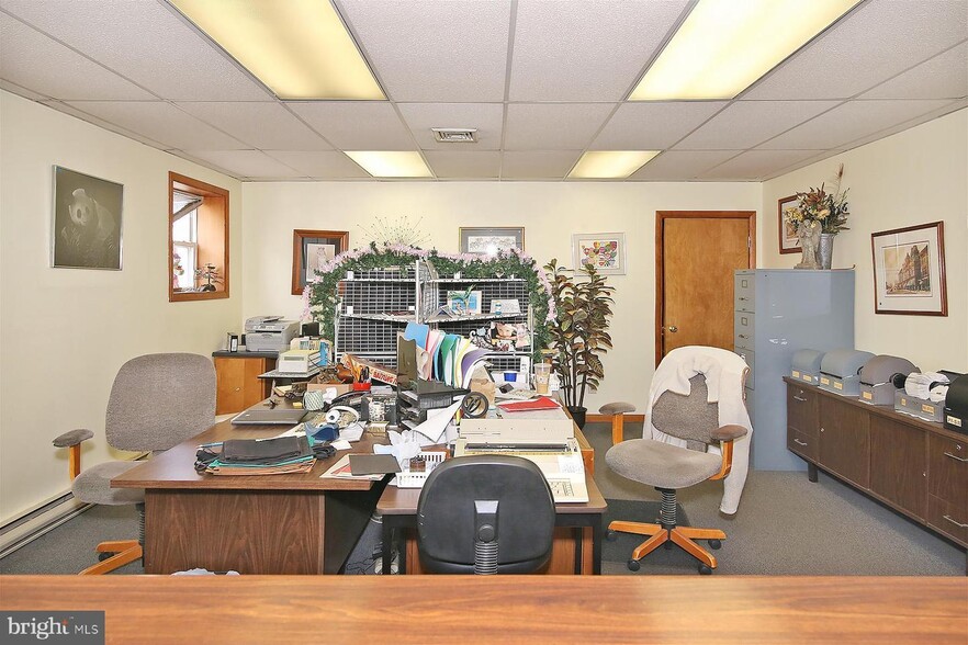 More Photos Of 308 S 1st St, Lebanon Warehouse For Sale