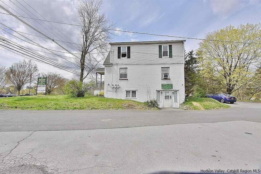 More Photos Of 235 Main St, New Paltz Apartments For Sale