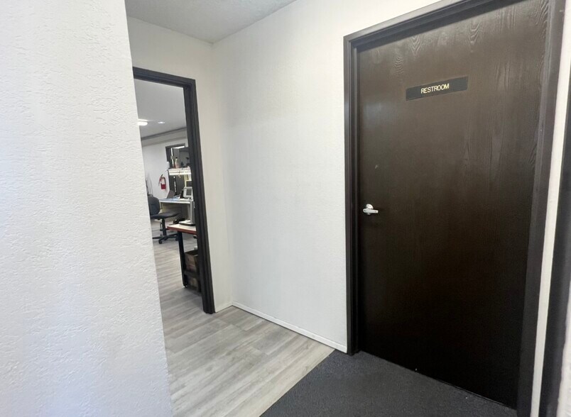 More Photos Of 4450 Enterprise St, Fremont Manufacturing For Sale