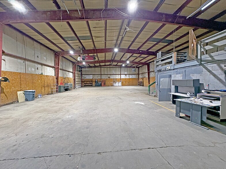 More Photos Of 7610 Chase Ln, East Saint Louis Industrial For Sale