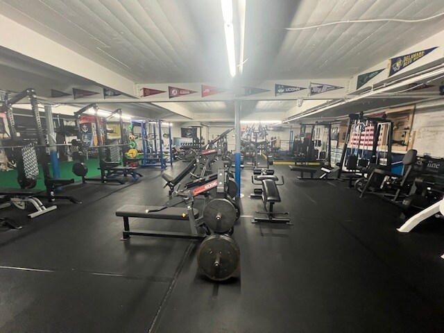 More Photos Of 31-33 Railroad Ave, Westerly Storefront Retail Office For Sale