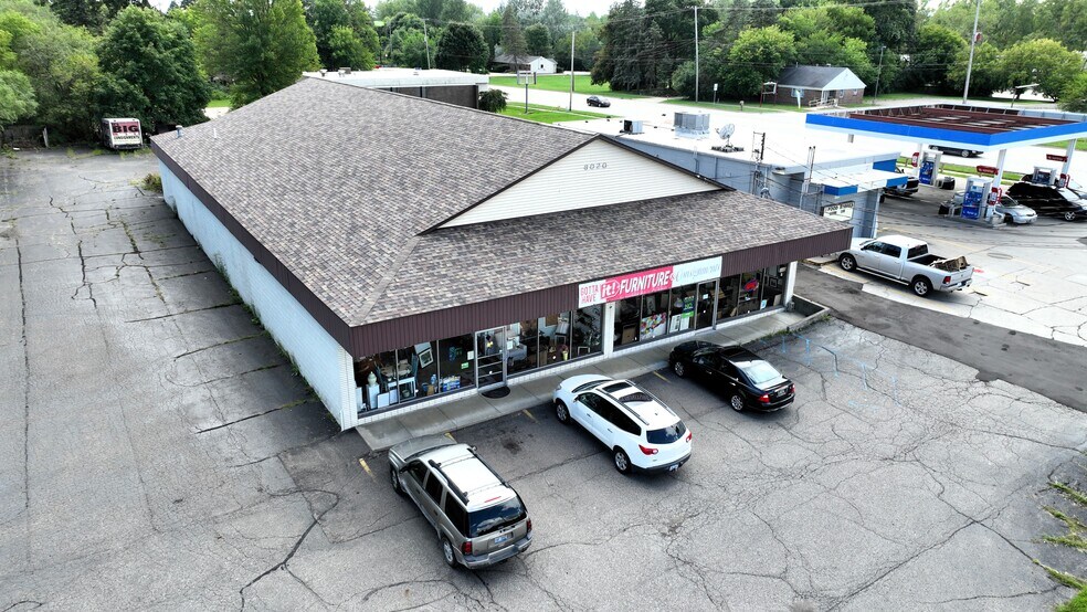 Primary Photo Of 6020 Davison Rd, Burton Freestanding For Lease