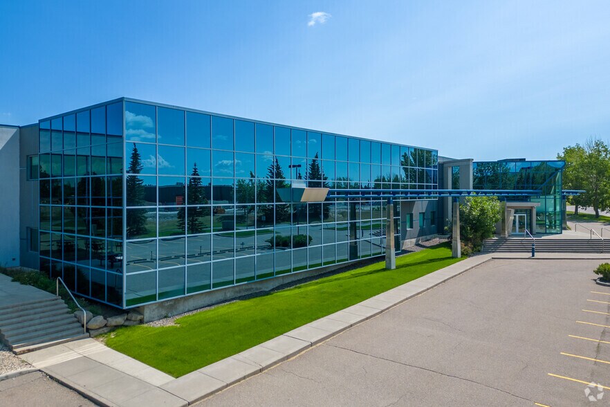 More Photos Of 1120 68th Ave NE, Calgary Office For Lease