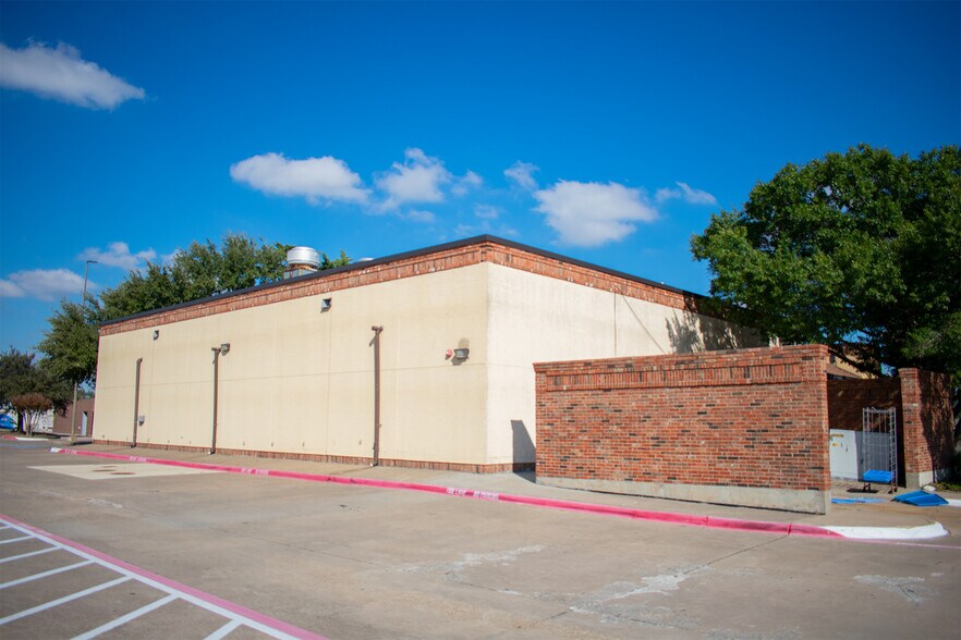 More Photos Of 1801 N Plano Rd, Richardson Specialty For Lease