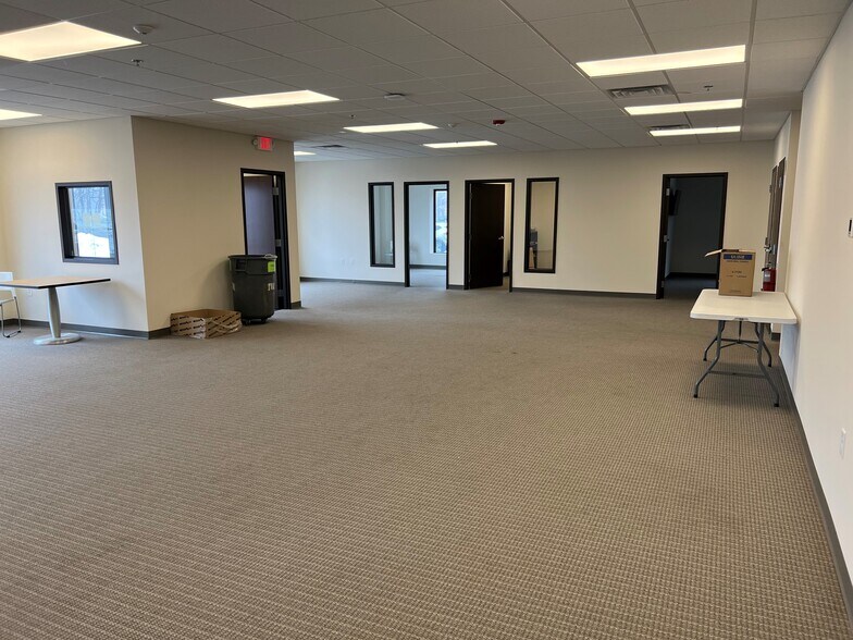 More Photos Of 1425 Nagel Blvd, Batavia Industrial For Sale