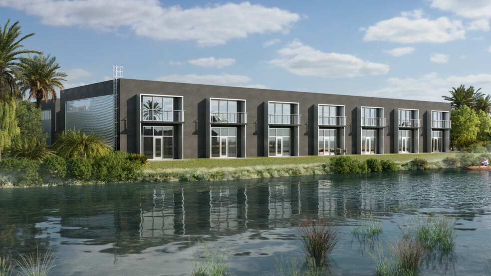 More Photos Of 5755 Bessie Dr, Sarasota Parking Garage For Sale