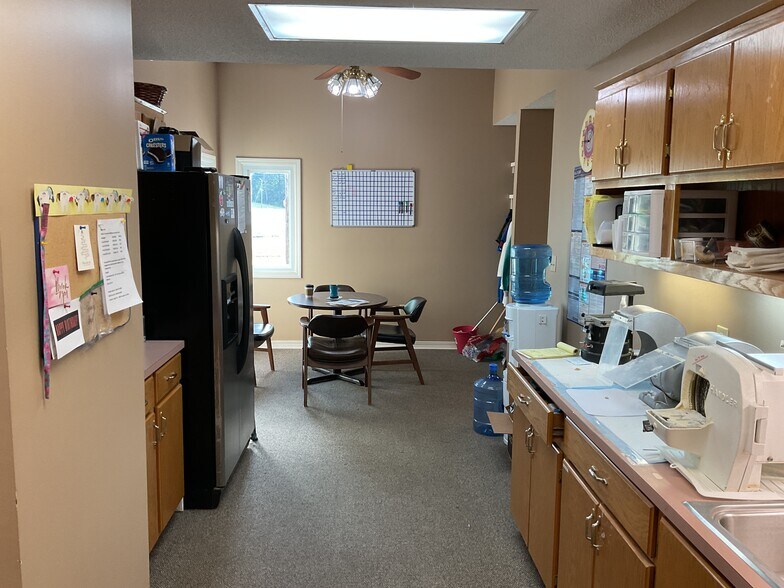 More Photos Of 1666 S Forest Ave, Luverne Medical For Sale