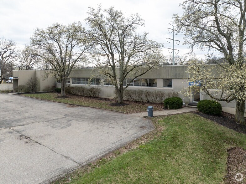 More Photos Of 6000 Fernview Ave, Cincinnati Unknown For Lease