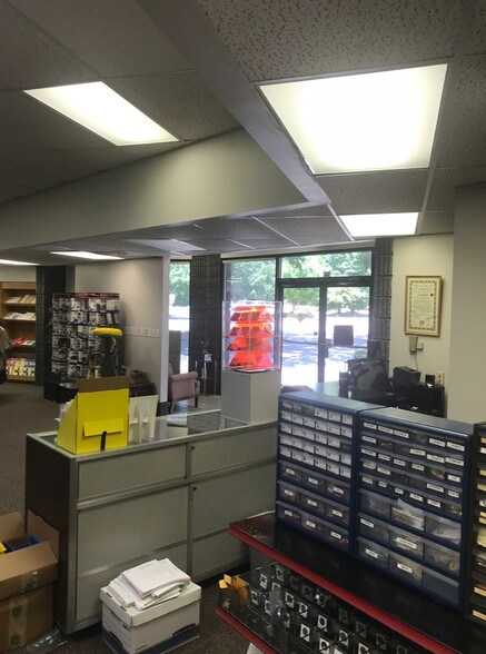 More Photos Of 1841 Norman Dr, Valdosta Office For Sale