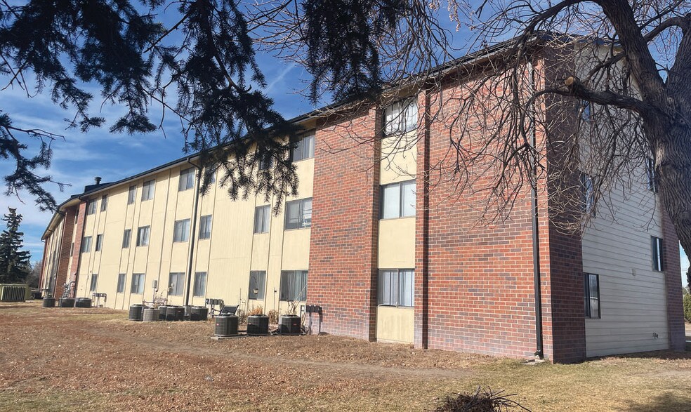 More Photos Of 439 W 25th St, Alliance Apartments For Sale