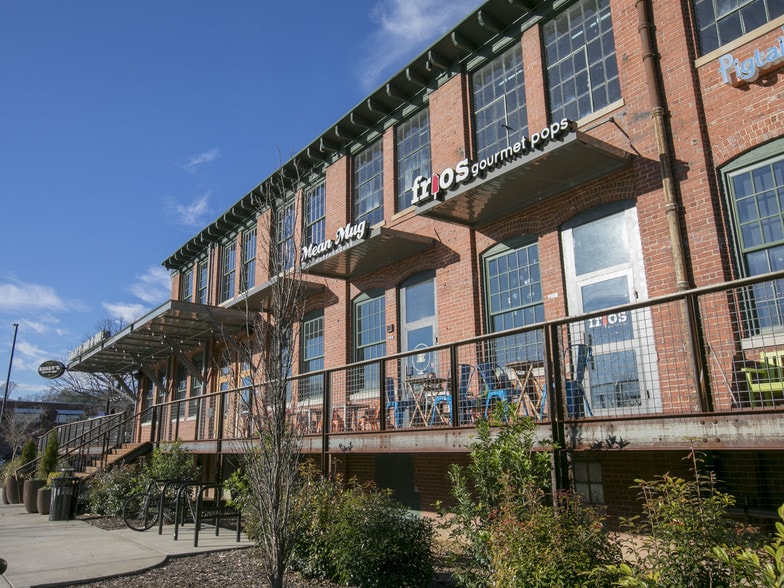 More Photos Of 205 Manufacturers Rd, Chattanooga General Retail For Lease