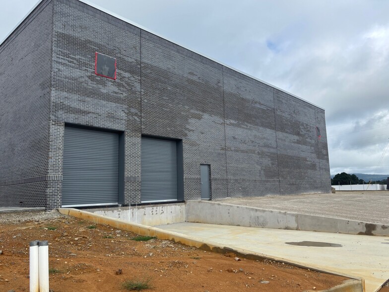 More Photos Of 2147 Redmond Cir NW, Rome Warehouse For Lease