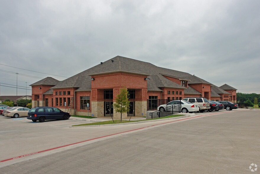 More Photos Of 7999 West Virginia Dr, Dallas Medical For Lease