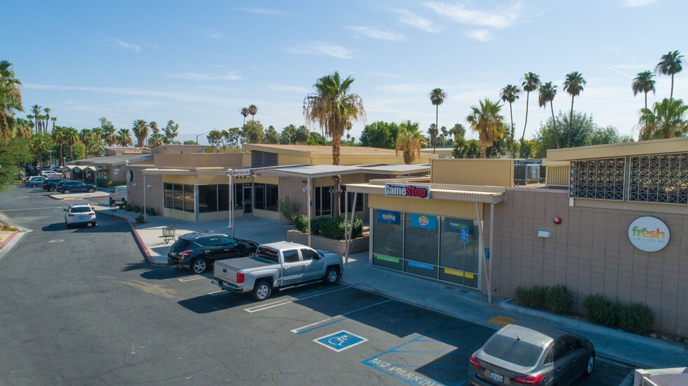 More Photos Of 425 S Sunrise Way, Palm Springs General Retail For Lease