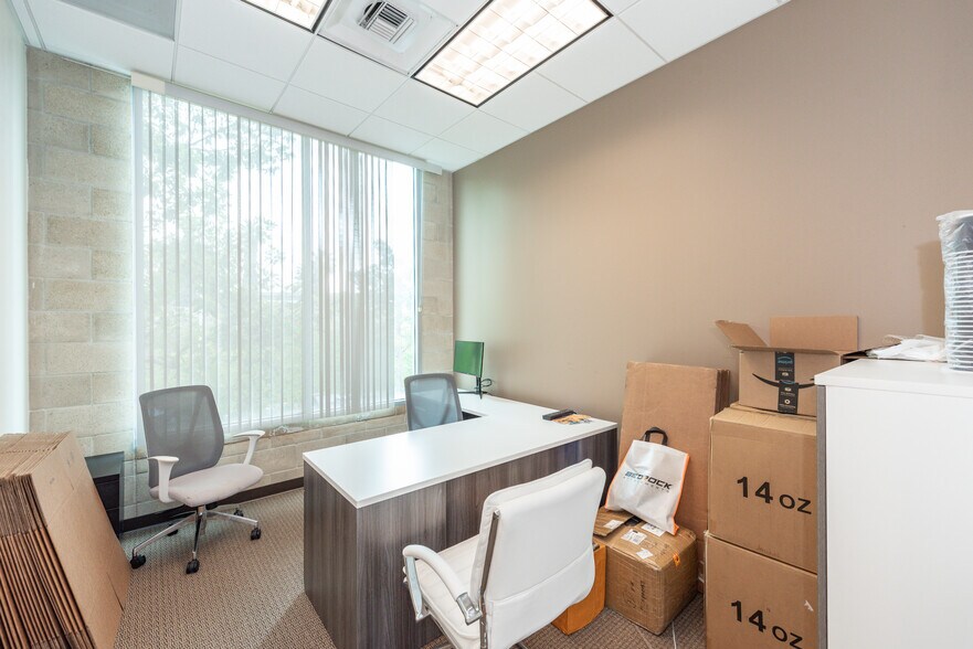More Photos Of 8925 Research Dr, Irvine Office For Lease