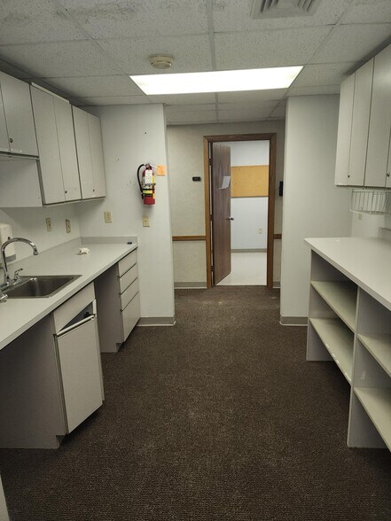 More Photos Of 219 Kent Rd, New Milford Office For Lease
