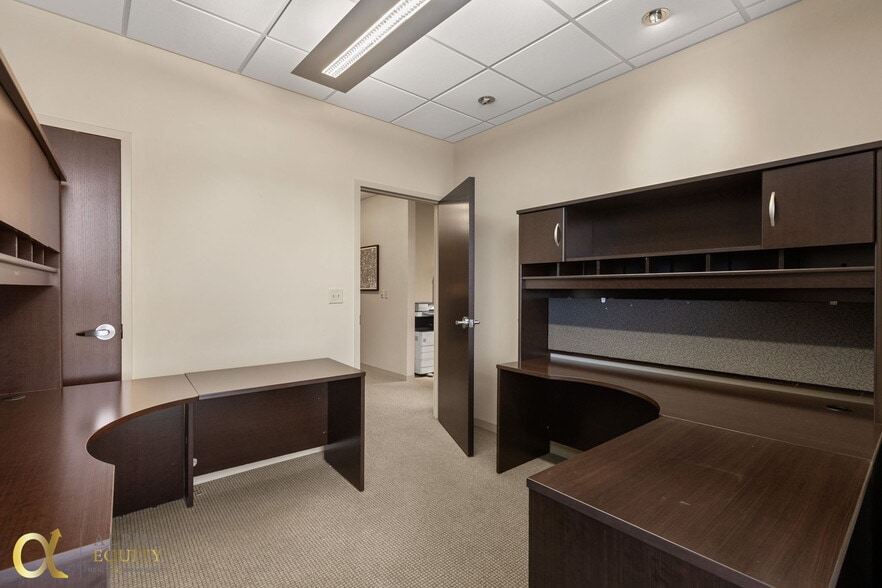 More Photos Of 1525 International Pky, Lake Mary Office For Sale