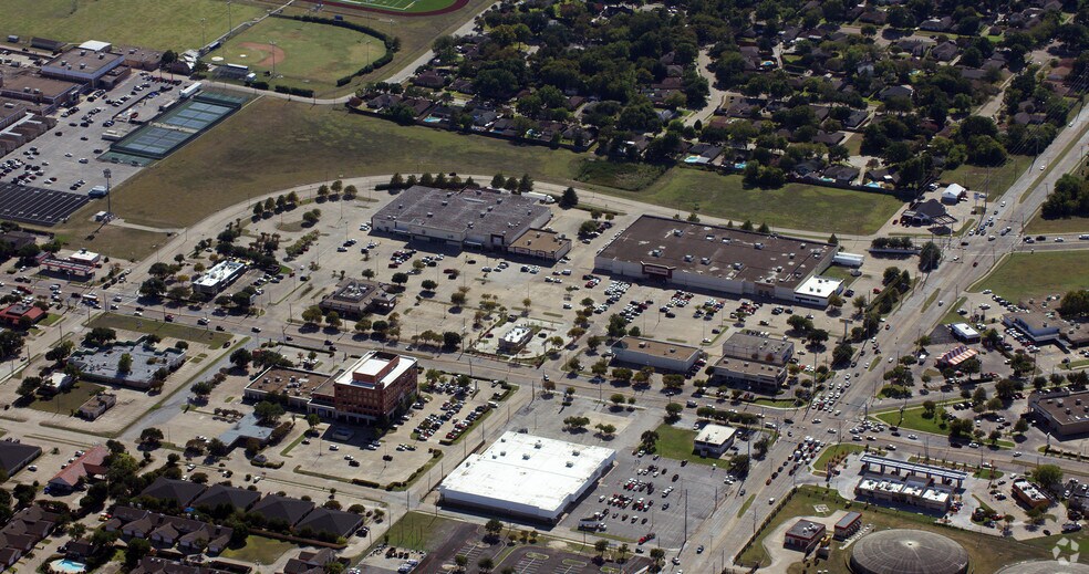 More Photos Of 3161 Broadway Blvd, Garland Freestanding For Lease