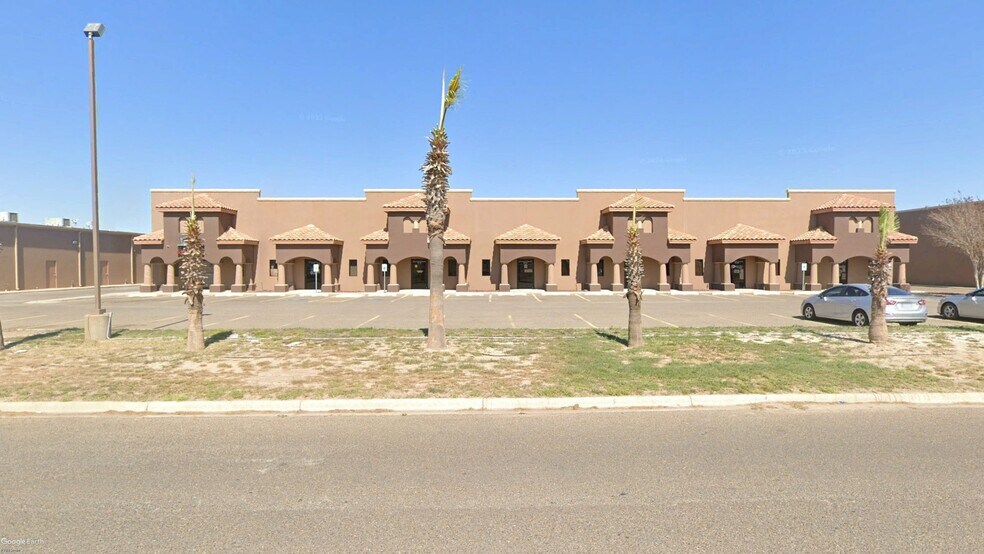 More Photos Of 2546 Central Palm Dr, Rio Grande City Office For Sale