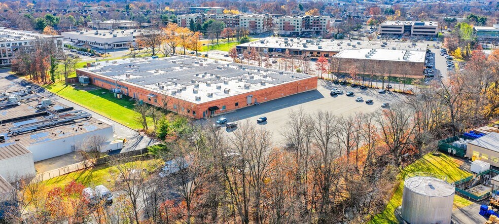 More Photos Of 17-01 Pollitt Dr, Fair Lawn Light Manufacturing For Lease