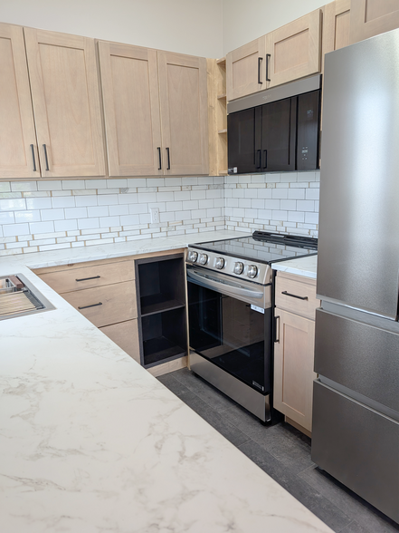 More Photos Of 802 S Jenkins Blvd, Akron Apartments For Sale