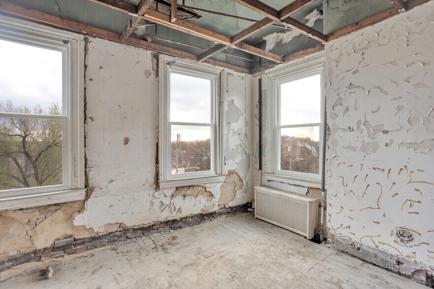 More Photos Of 5433 Broad St, Pittsburgh Assisted Living For Sale