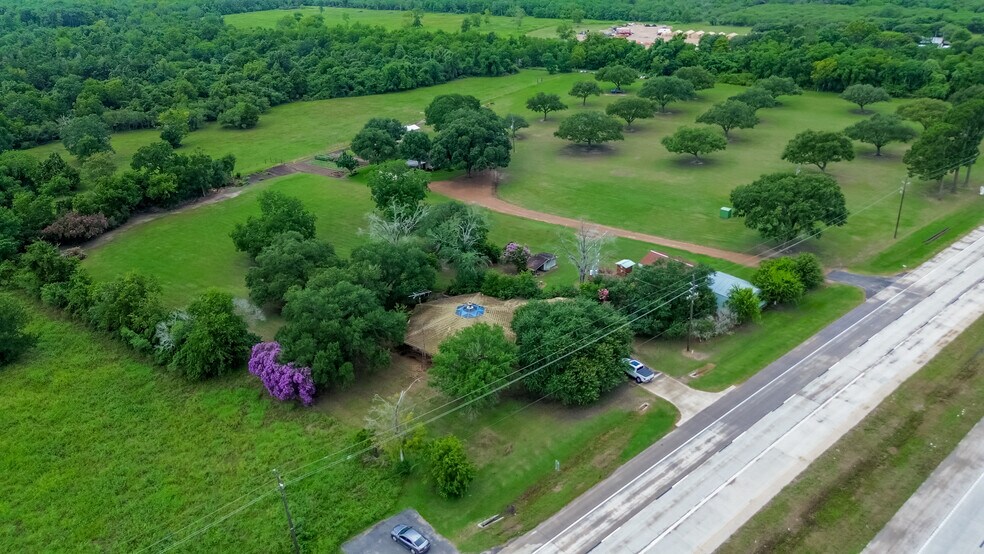 More Photos Of 4579 SE I 10 Frontage Rd, Sealy Land For Sale