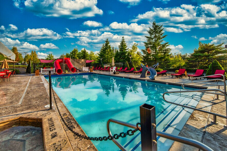 More Photos Of 37095 Us-26 Hwy, Sandy Health Club For Sale