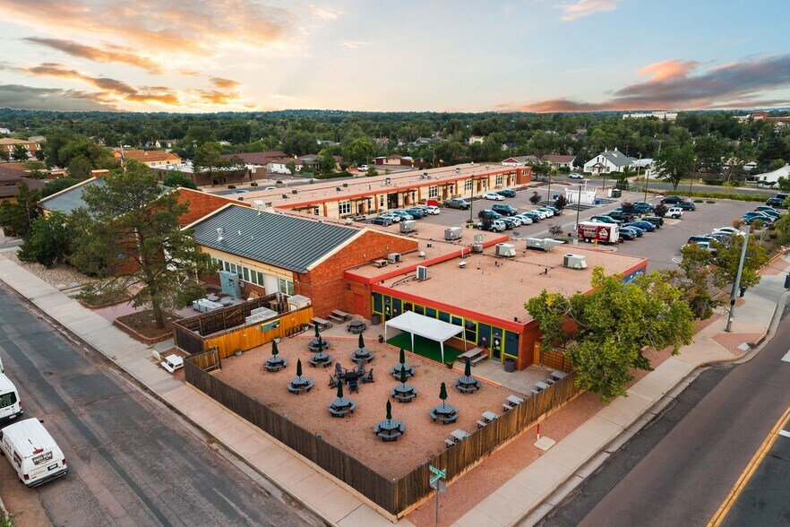 More Photos Of 2727 N Cascade Ave, Colorado Springs General Retail For Lease