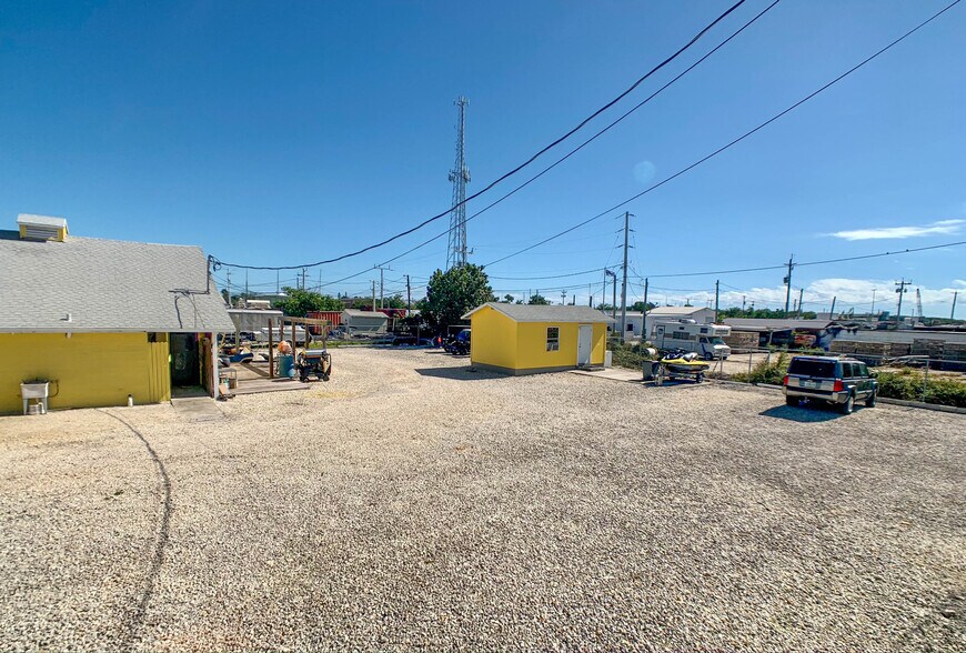 More Photos Of 1825 Overseas Hwy, Marathon Office For Lease