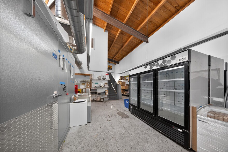 More Photos Of 5221 Pacific Blvd, Huntington Park Warehouse For Lease