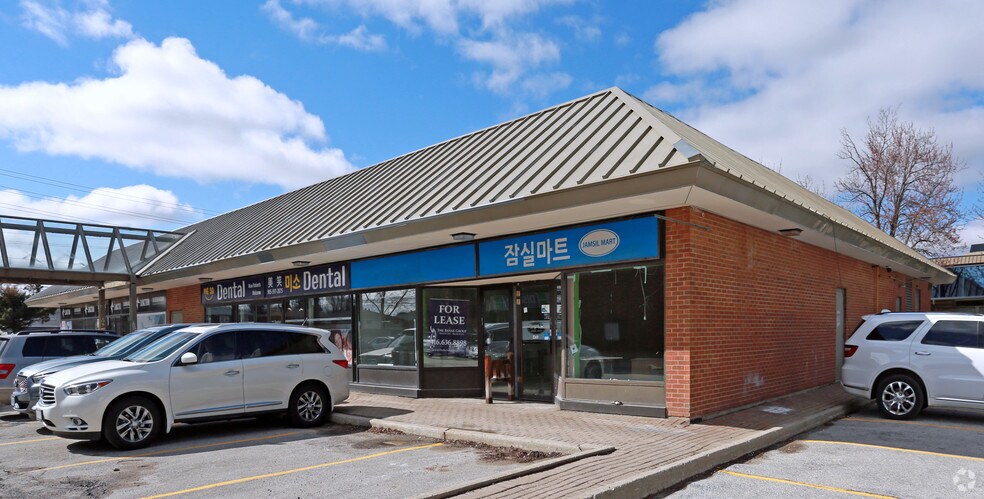 More Photos Of 330 Steeles Ave W, Vaughan Unknown For Lease