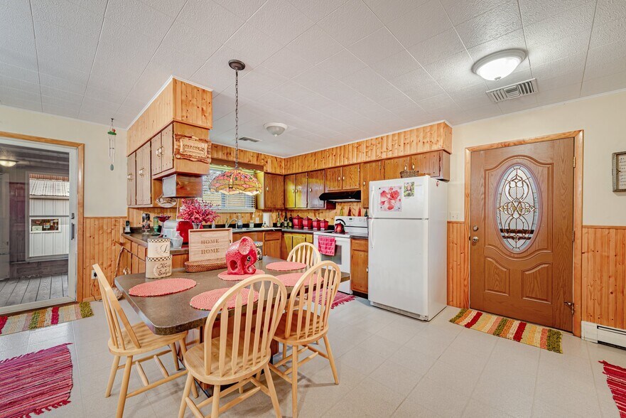 More Photos Of 175 Mount Joy Rd, Mount Pleasant Industrial For Sale