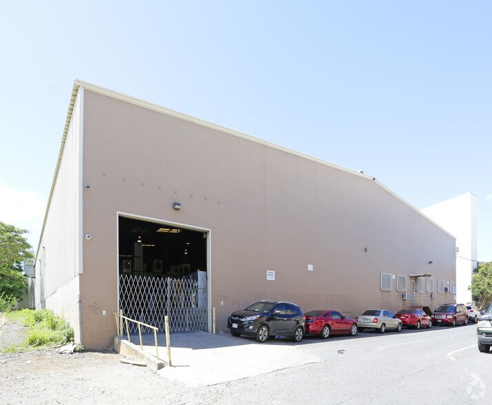 More Photos Of 2312 Kamehameha Hwy, Honolulu Warehouse For Lease