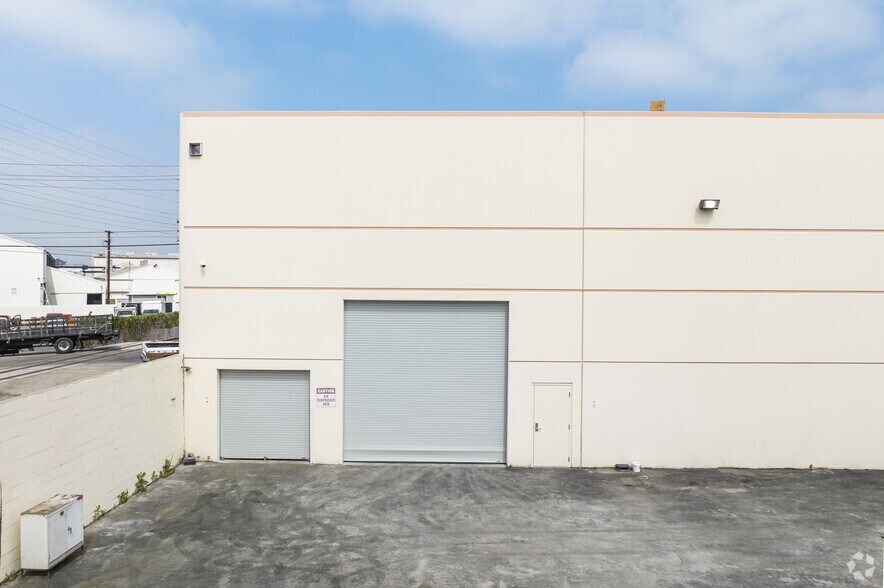More Photos Of 9848 Firestone Blvd, Downey Unknown For Lease