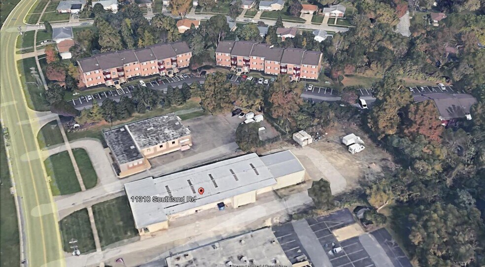 More Photos Of 11310 Southland Rd, Forest Park Manufacturing For Sale