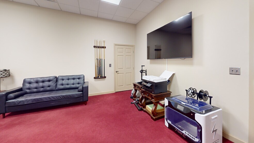 More Photos Of 500 Plantation Park Dr, Loganville Office For Lease