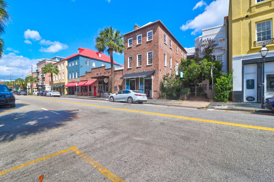 More Photos Of 182-184 E Bay St, Charleston Storefront Retail Office For Lease